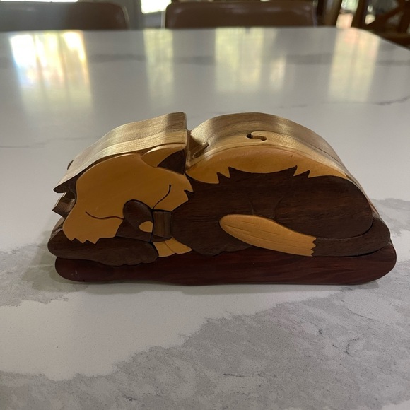 Daniel Terrico Sleeping Cat Pet Puzzle Box Hand Carved Exotic Hardwoods 7.25" - Picture 2 of 8